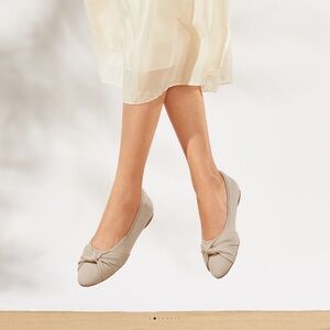 Vivaia Bibi Almond-Toe Knotted Flats sustainable comfort shoes - size 38 (US7.5)